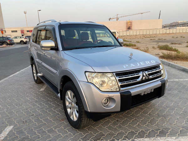 Mitsubishi Pajero 2009  Silver LHD Petrol AT SUV 4WD view 18
