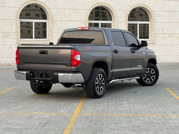 Toyota Tundra 2014  Silver LHD Petrol AT Pickup 4WD