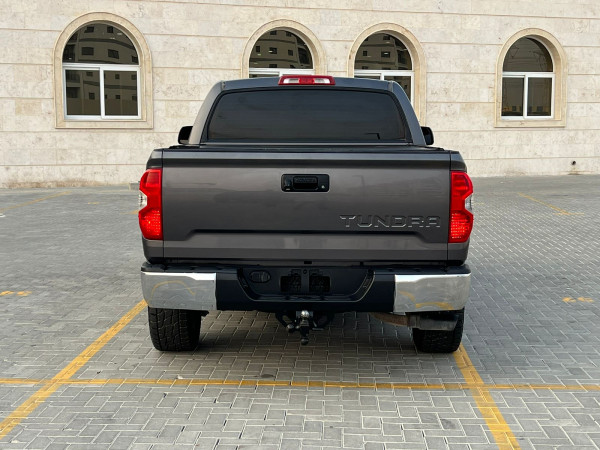 Toyota Tundra 2014  Silver LHD Petrol AT Pickup 4WD view 2
