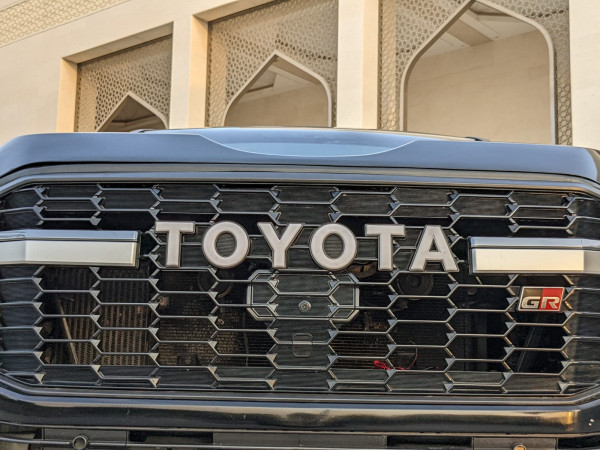 Toyota Land Cruiser 2014/ Black LHD Petrol AT SUV 4WD view 14