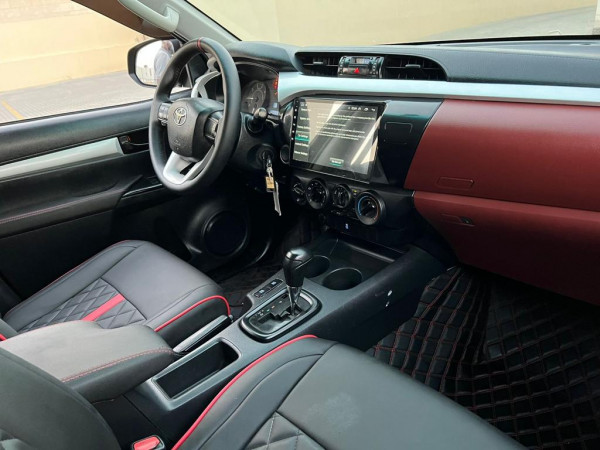 Toyota Hilux 2018  Black LHD Petrol AT Pickup 4WD view 5