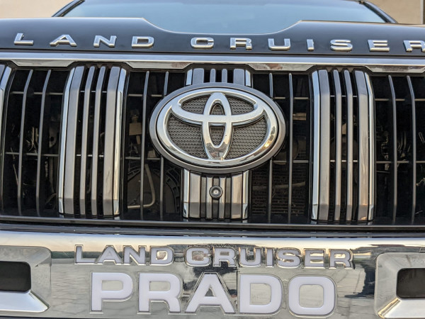 Toyota LAND CRUISER PRADO 2012/ Black LHD Petrol AT SUV 4WD view 5