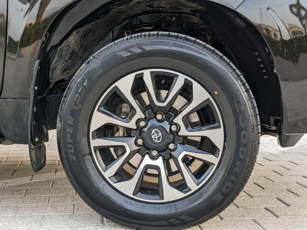 Toyota LAND CRUISER PRADO 2012/ Black LHD Petrol AT SUV 4WD view 6