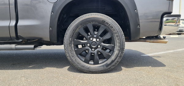Toyota Tundra 2012/ Grey LHD Petrol AT Pickup 4WD view 4