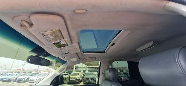 Toyota Tundra 2012/ Grey LHD Petrol AT Pickup 4WD view 7