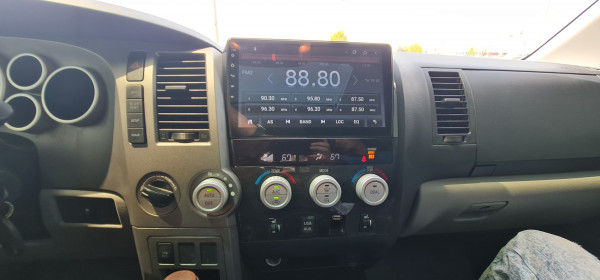 Toyota Tundra 2012/ Grey LHD Petrol AT Pickup 4WD view 10