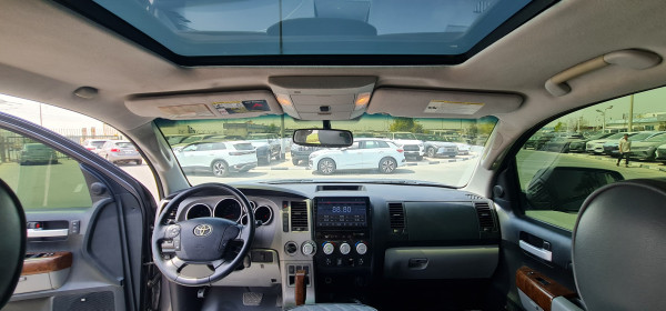 Toyota Tundra 2012/ Grey LHD Petrol AT Pickup 4WD view 16