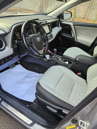Toyota RAV 4 2018  Silver LHD Hybrid AT SUV 4WD view 3