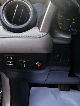 Toyota RAV 4 2018  Silver LHD Hybrid AT SUV 4WD view 8