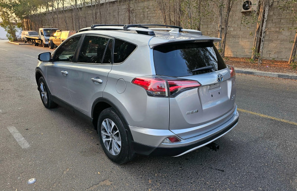 Toyota RAV 4 2018  Silver LHD Hybrid AT SUV 4WD view 12