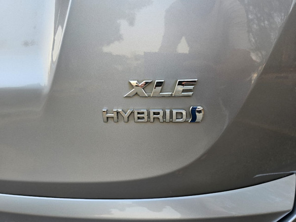Toyota RAV 4 2018  Silver LHD Hybrid AT SUV 4WD view 18