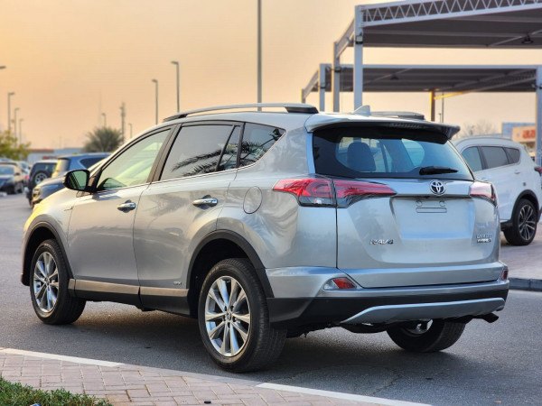 Toyota RAV 4 2017  Silver LHD Hybrid AT SUV 4WD
