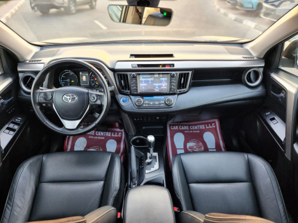 Toyota RAV 4 2017  Silver LHD Hybrid AT SUV 4WD view 3