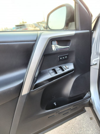 Toyota RAV 4 2017  Silver LHD Hybrid AT SUV 4WD view 10
