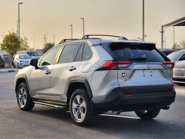 Toyota RAV 4 2023/ Silver LHD Petrol AT SUV Crossover 2WD
