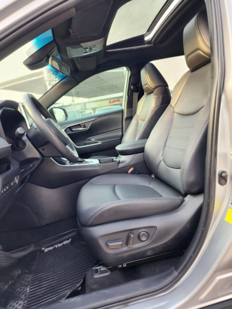 Toyota RAV 4 2019  Silver LHD Petrol AT SUV Crossover 2WD view 7