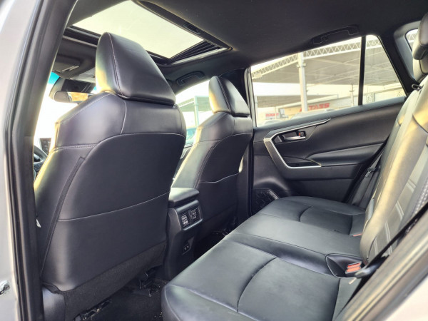 Toyota RAV 4 2019  Silver LHD Petrol AT SUV Crossover 2WD view 9