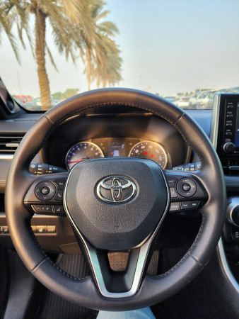 Toyota RAV 4 2019  Silver LHD Petrol AT SUV Crossover 2WD view 11