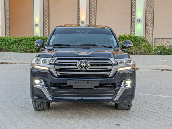 Toyota Land Cruiser 2016  Black LHD Petrol AT SUV 4WD