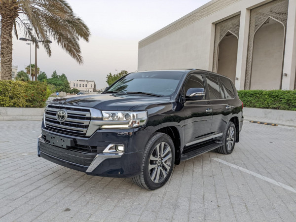 Toyota Land Cruiser 2016  Black LHD Petrol AT SUV 4WD view 23