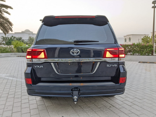 Toyota Land Cruiser 2016  Black LHD Petrol AT SUV 4WD view 25