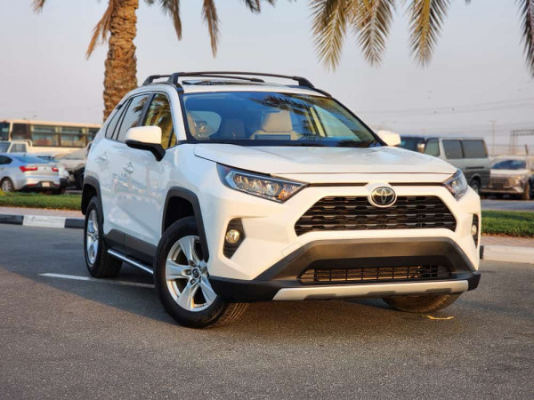 Toyota RAV 4 2019/ White LHD Petrol AT SUV Crossover 2WD