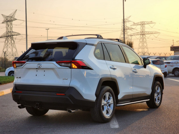 Toyota RAV 4 2019/ White LHD Petrol AT SUV Crossover 2WD view 9