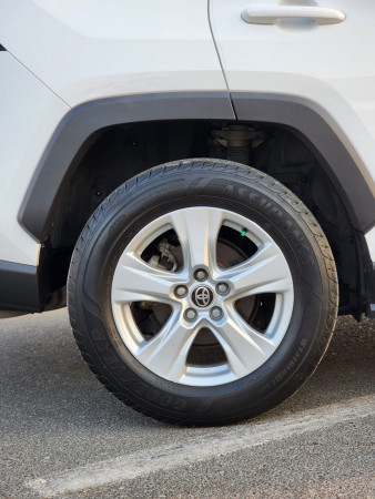 Toyota RAV 4 2019/ White LHD Petrol AT SUV Crossover 2WD view 16