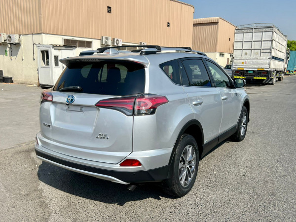 Toyota RAV 4 2016/ Silver LHD Hybrid AT SUV Crossover 4WD view 11