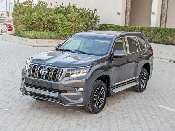 Toyota LAND CRUISER PRADO 2016  Grey LHD Petrol AT SUV 4WD view 15