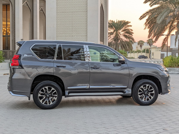 Toyota LAND CRUISER PRADO 2016  Grey LHD Petrol AT SUV 4WD view 27