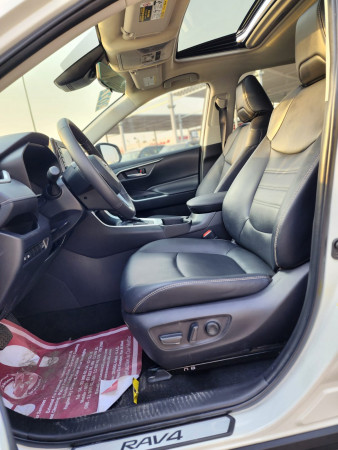 Toyota RAV 4 2022  White LHD Petrol AT SUV Crossover 2WD view 4