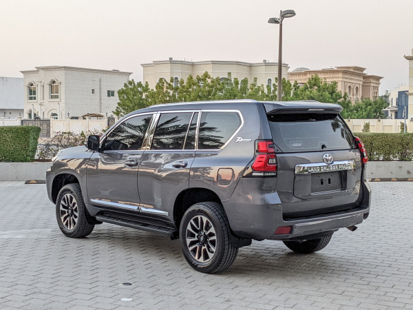Toyota LAND CRUISER PRADO 2011  Grey LHD Petrol AT SUV 4WD view 2