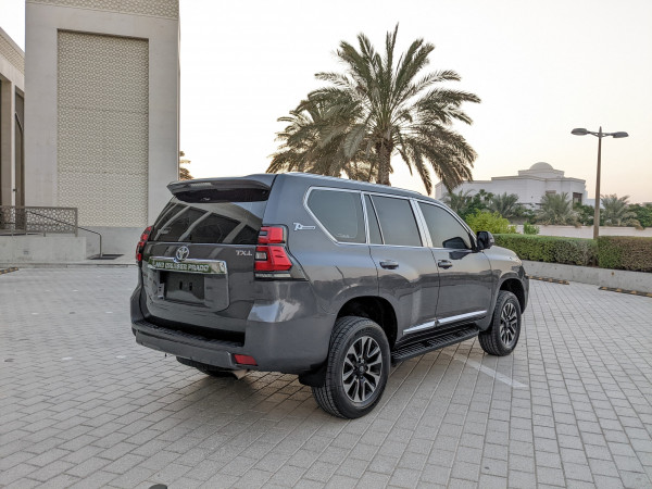Toyota LAND CRUISER PRADO 2011  Grey LHD Petrol AT SUV 4WD view 6