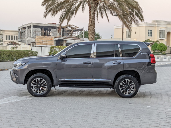 Toyota LAND CRUISER PRADO 2011  Grey LHD Petrol AT SUV 4WD view 32
