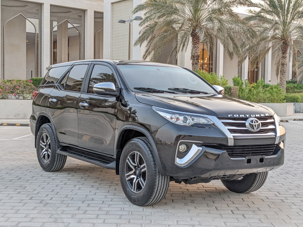 Toyota Fortuner 2016/ Black LHD Petrol AT SUV 4WD view 2