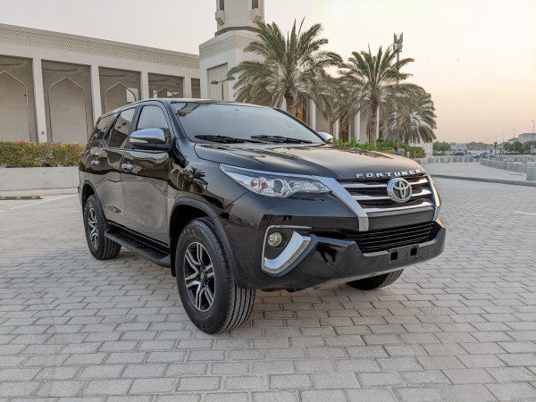 Toyota Fortuner 2016/ Black LHD Petrol AT SUV 4WD view 3