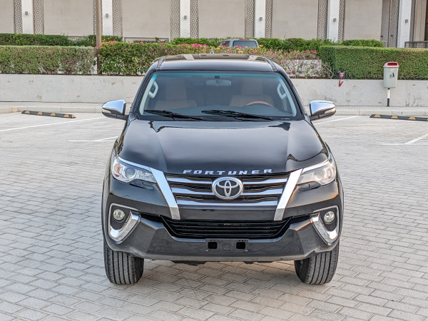 Toyota Fortuner 2016/ Black LHD Petrol AT SUV 4WD view 4