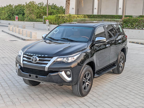 Toyota Fortuner 2016/ Black LHD Petrol AT SUV 4WD view 7