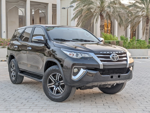 Toyota Fortuner 2016/ Black LHD Petrol AT SUV 4WD view 9