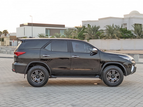 Toyota Fortuner 2016/ Black LHD Petrol AT SUV 4WD view 12