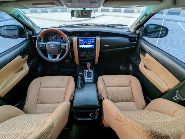 Toyota Fortuner 2016/ Black LHD Petrol AT SUV 4WD view 15