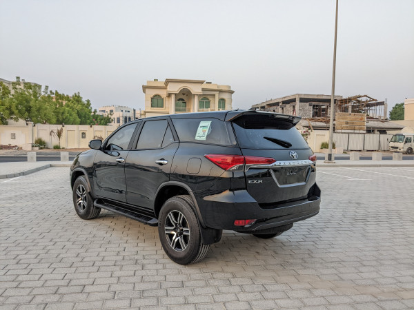Toyota Fortuner 2016/ Black LHD Petrol AT SUV 4WD view 18