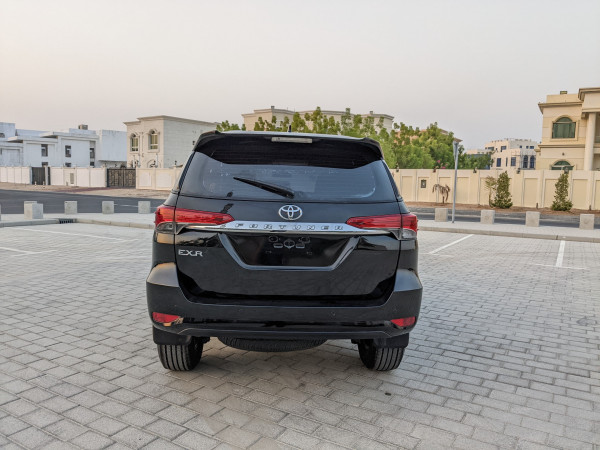 Toyota Fortuner 2016/ Black LHD Petrol AT SUV 4WD view 20
