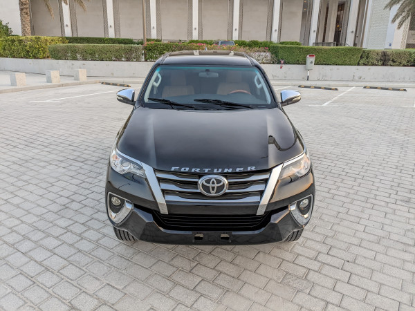 Toyota Fortuner 2016/ Black LHD Petrol AT SUV 4WD view 34