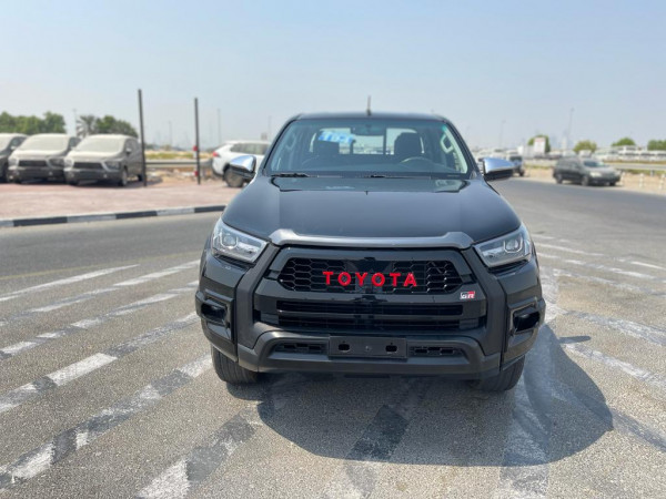 Toyota Hilux 2019/ Black LHD Petrol AT Pickup 4WD view 3