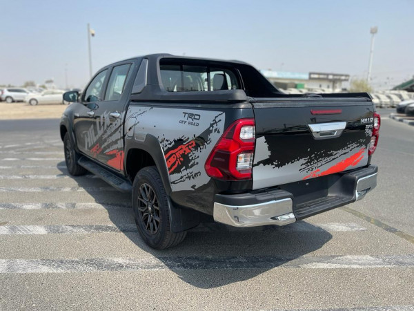 Toyota Hilux 2019/ Black LHD Petrol AT Pickup 4WD view 11