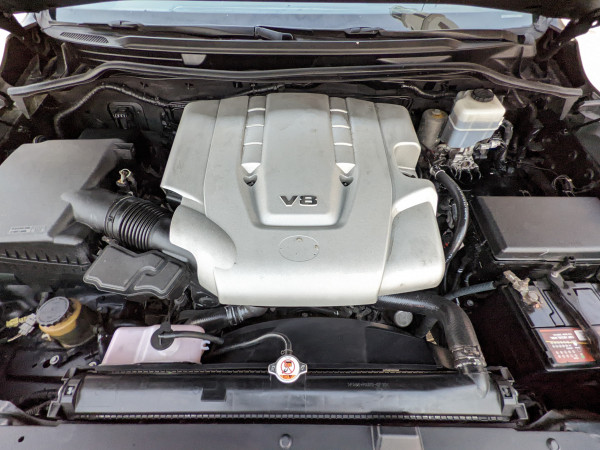 Toyota Land Cruiser 2011/ Black LHD Petrol AT SUV 4WD view 34