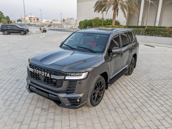Toyota Land Cruiser 2011  Grey LHD Petrol AT SUV 4WD view 2