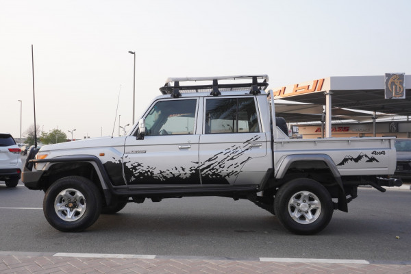 Toyota Land Cruiser Pickup 2013/ Silver RHD Diesel MT Pickup 4WD view 3